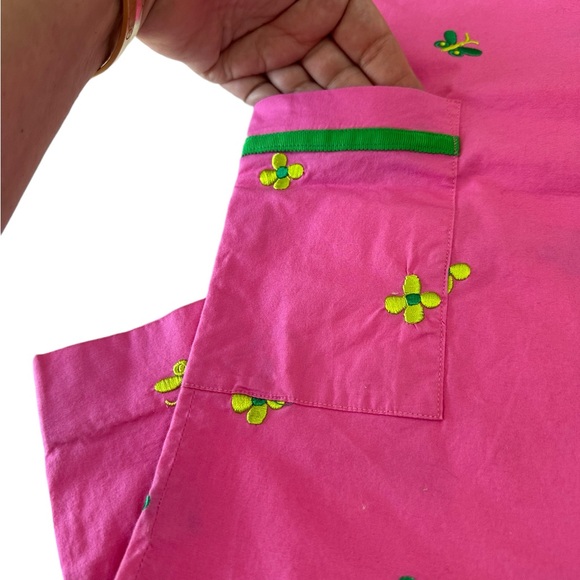 Lilly Pulitzer White label capris in size 2. EUC. Pink with embroidered detail. - Picture 6 of 14